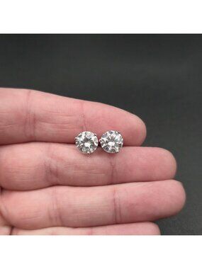 Sterling Silver Solitaire Cubic Zirconia Stud Earrings A7447